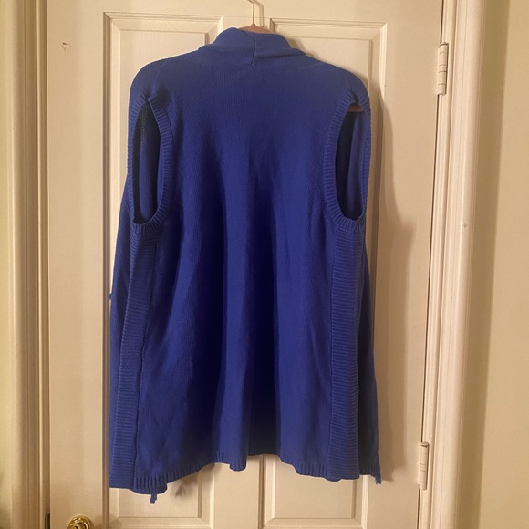 Lilly Pulitzer abbott sweater vest - Picture 2 of 4